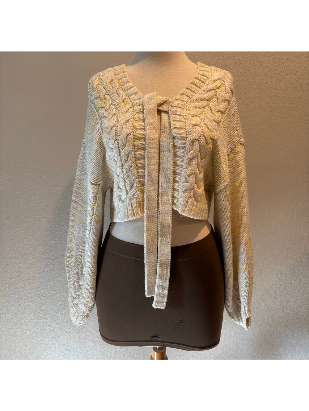 ALTER'D STATE Cropped Cardigan Sweater Chunky Cable Knit Cream/Yellow Sz S